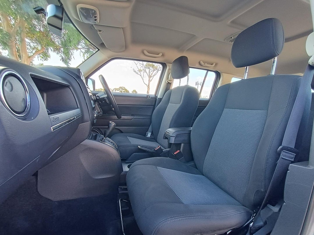 2014 Jeep Patriot Blackhawk, Manual, 109987 km, Photo 17