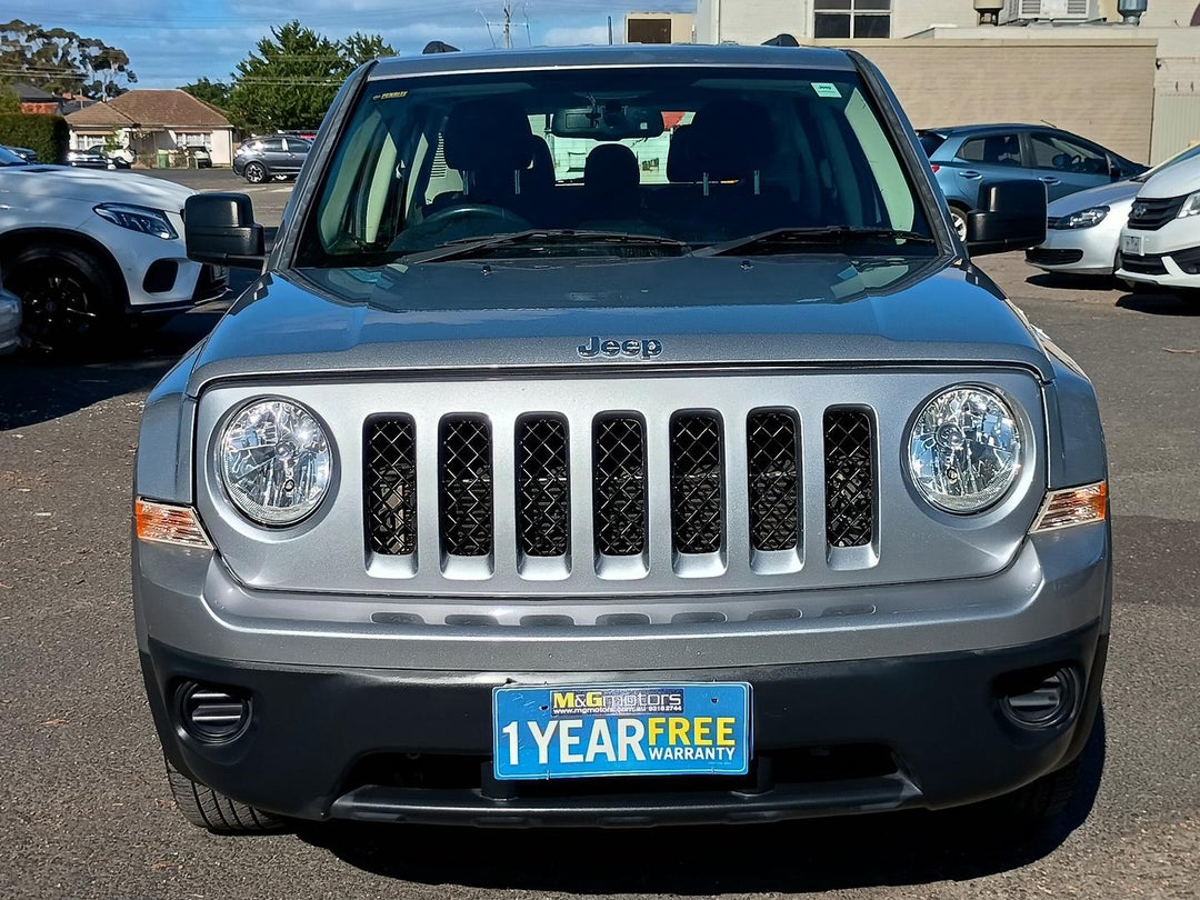 2014 Jeep Patriot Blackhawk, Manual, 109987 km, Photo 2