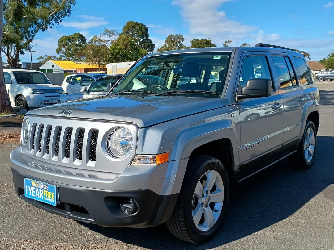 2014 Jeep Patriot Blackhawk, Manual, 109987 km, Photo 3