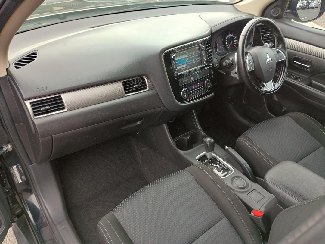 2016 Mitsubishi Outlander Xls, Manual, 193649 km, Photo 11