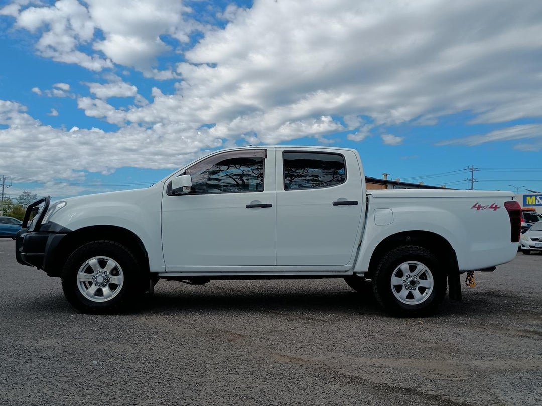 2017 Isuzu D-MAX Sx, Manual, 304524 km, Photo 4