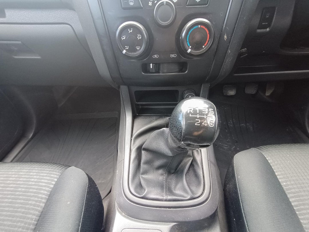 2017 Isuzu D-MAX Sx, Manual, 304524 km, Photo 12