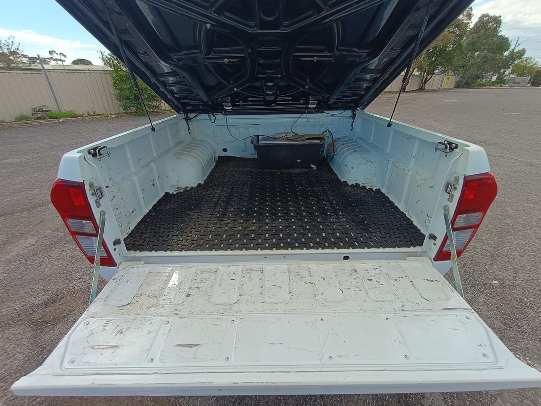 2017 Isuzu D-MAX Sx, Manual, 304524 km, Photo 25