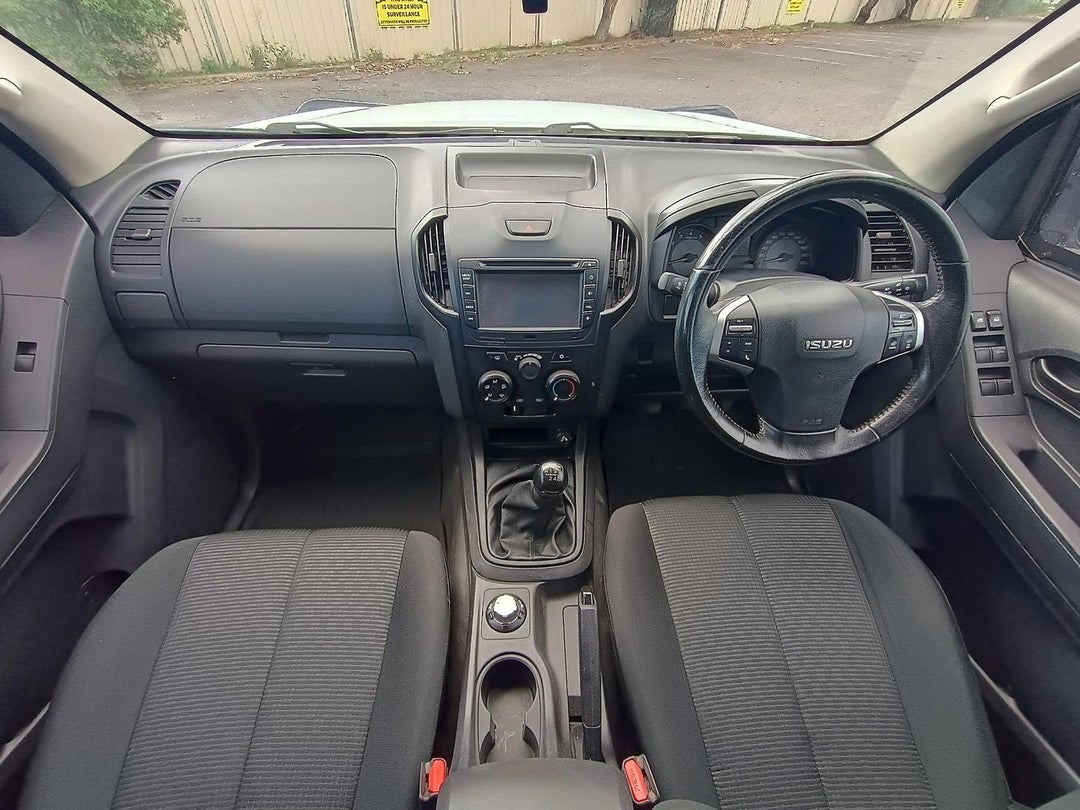 2017 Isuzu D-MAX Sx, Manual, 304524 km, Photo 14