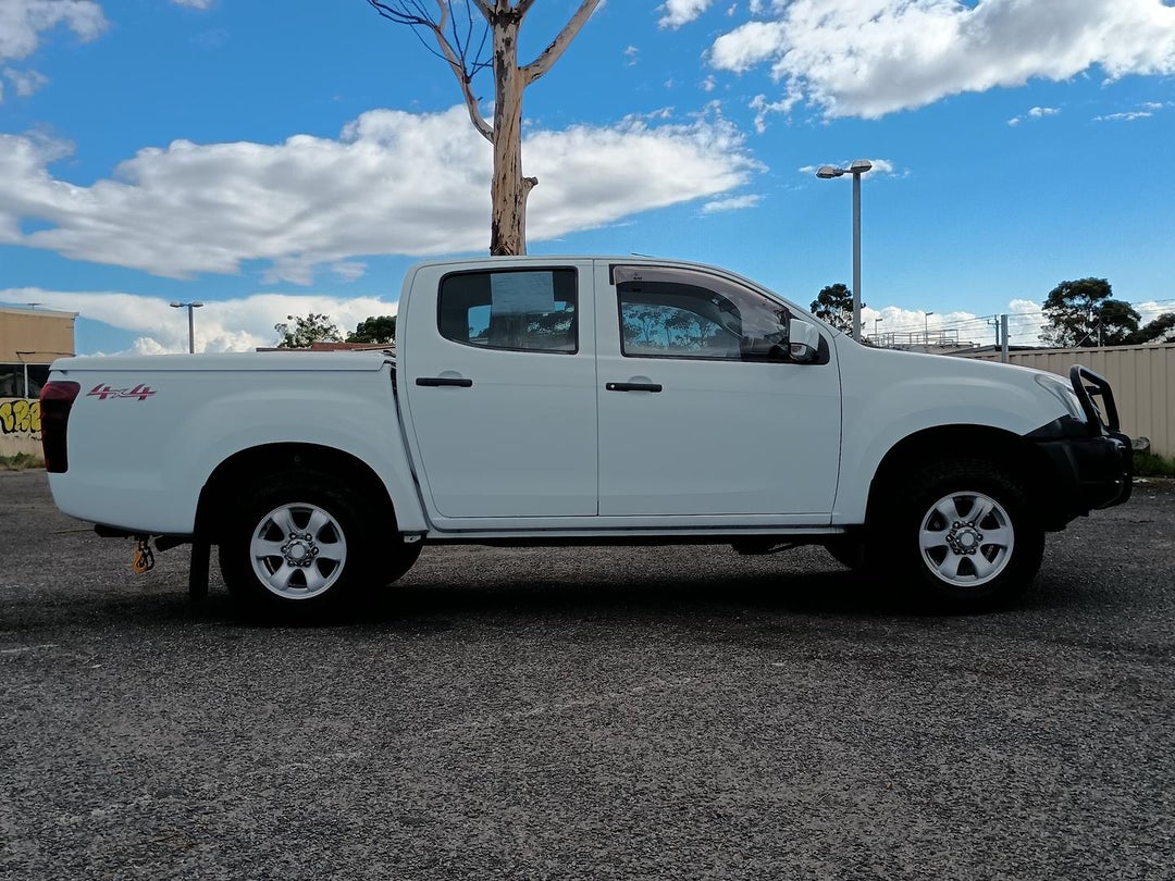 2017 Isuzu D-MAX Sx, Manual, 304524 km, Photo 8
