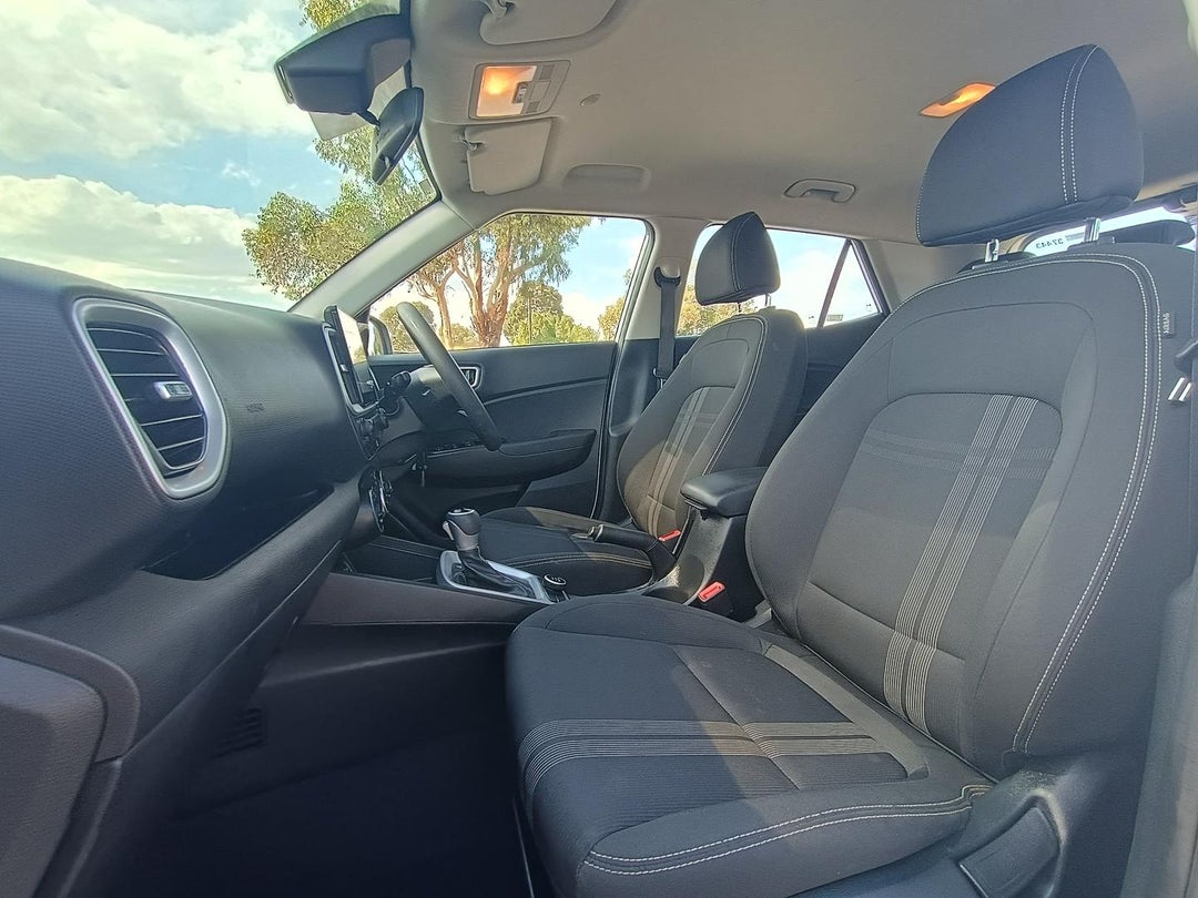 2022 Hyundai Venue Active, Automatic, 91068 km, Photo 17