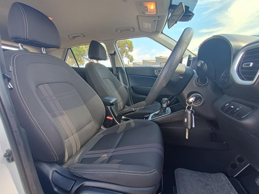 2022 Hyundai Venue Active, Automatic, 91068 km, Photo 14