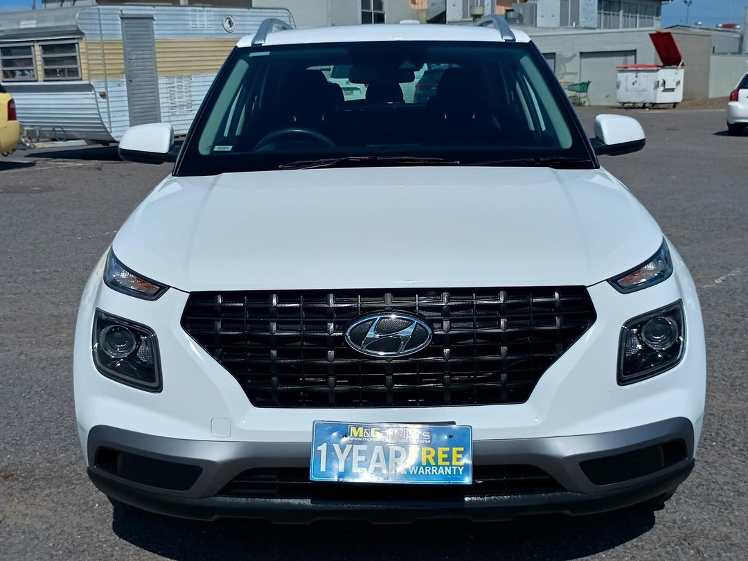 2022 Hyundai Venue Active, Automatic, 91068 km, Photo 2