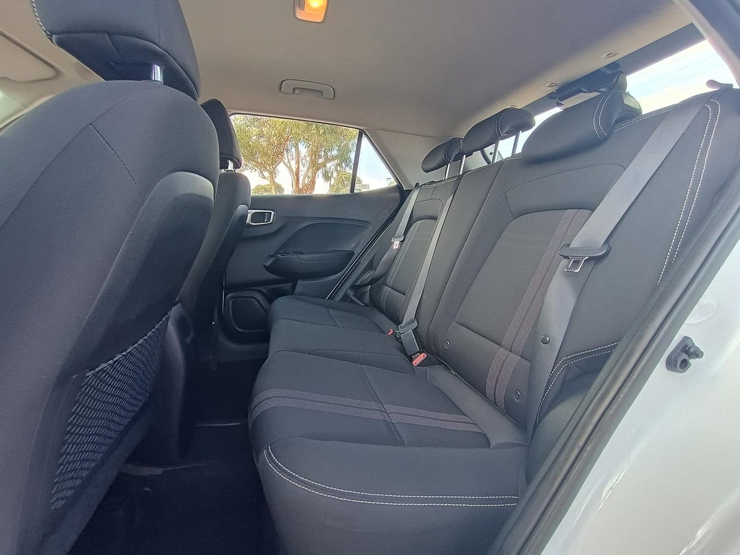 2022 Hyundai Venue Active, Automatic, 91068 km, Photo 18