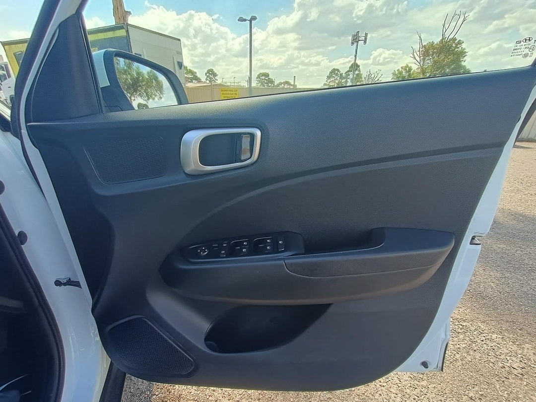 2022 Hyundai Venue Active, Automatic, 91068 km, Photo 20