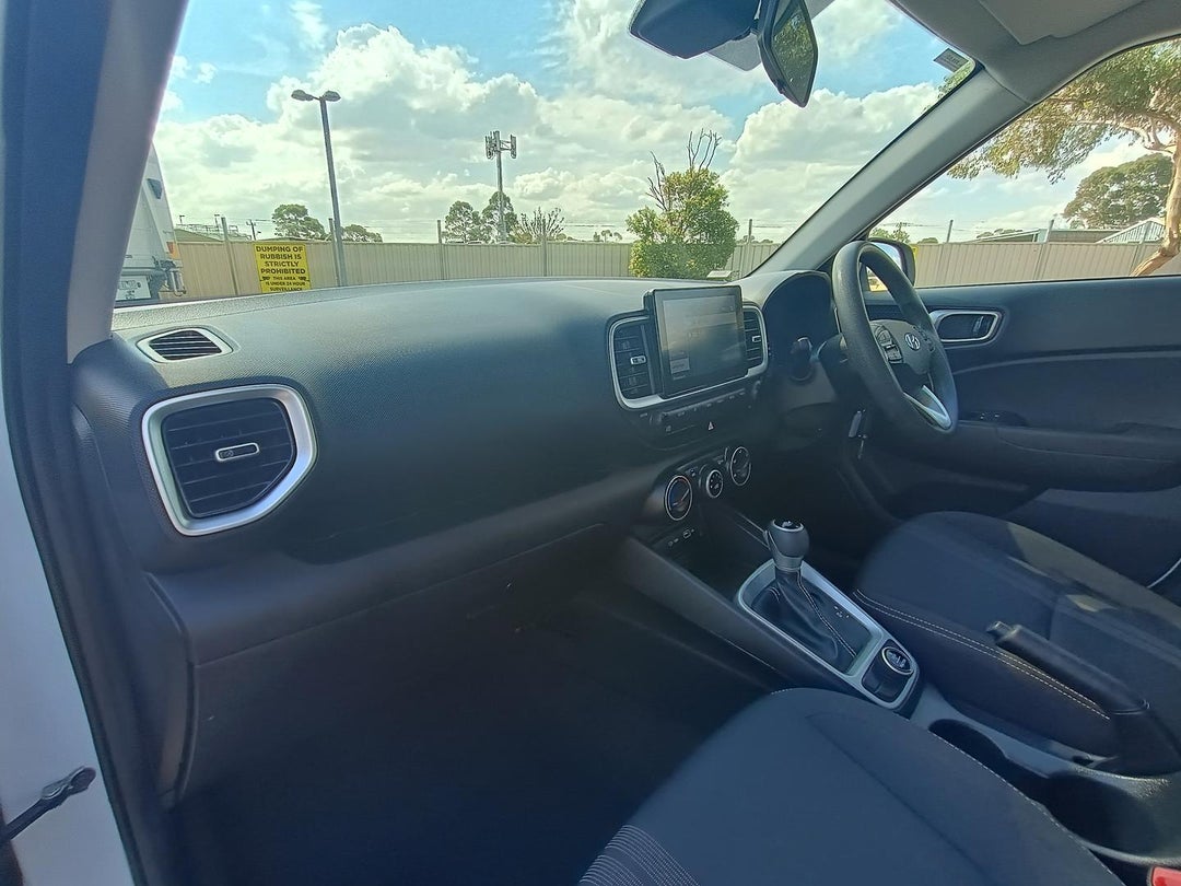 2022 Hyundai Venue Active, Automatic, 91068 km, Photo 15