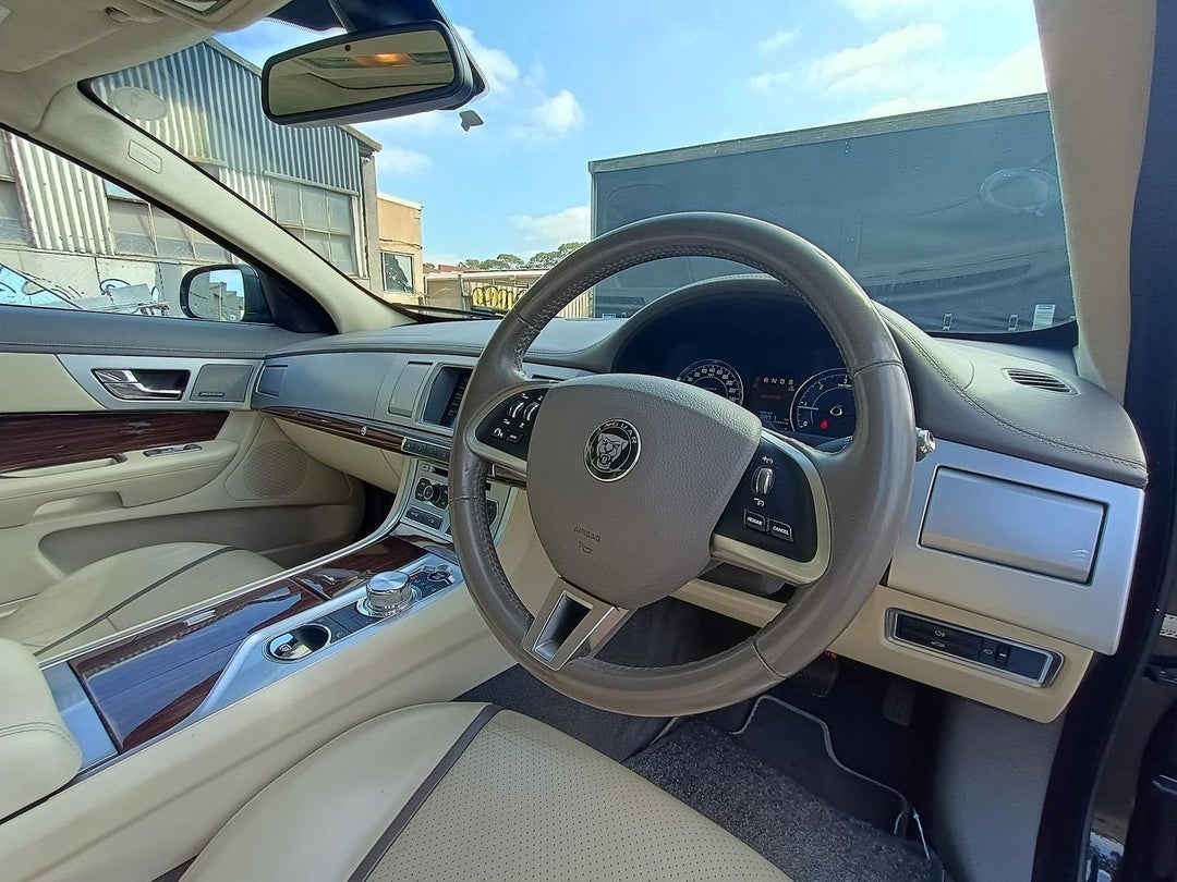 2013 Jaguar XF 3.0d S Portfolio, Automatic, 163120 km, Photo 10