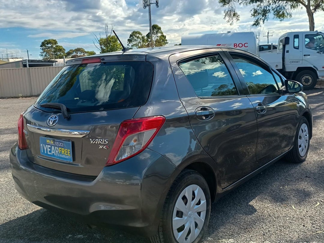 2013 Toyota Yaris Yrs, Automatic, 239352 km, Photo 7