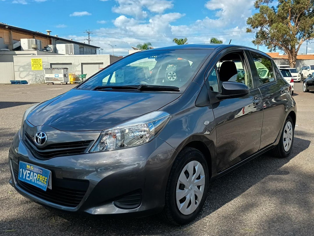 2013 Toyota Yaris Yrs, Automatic, 239352 km, Photo 3