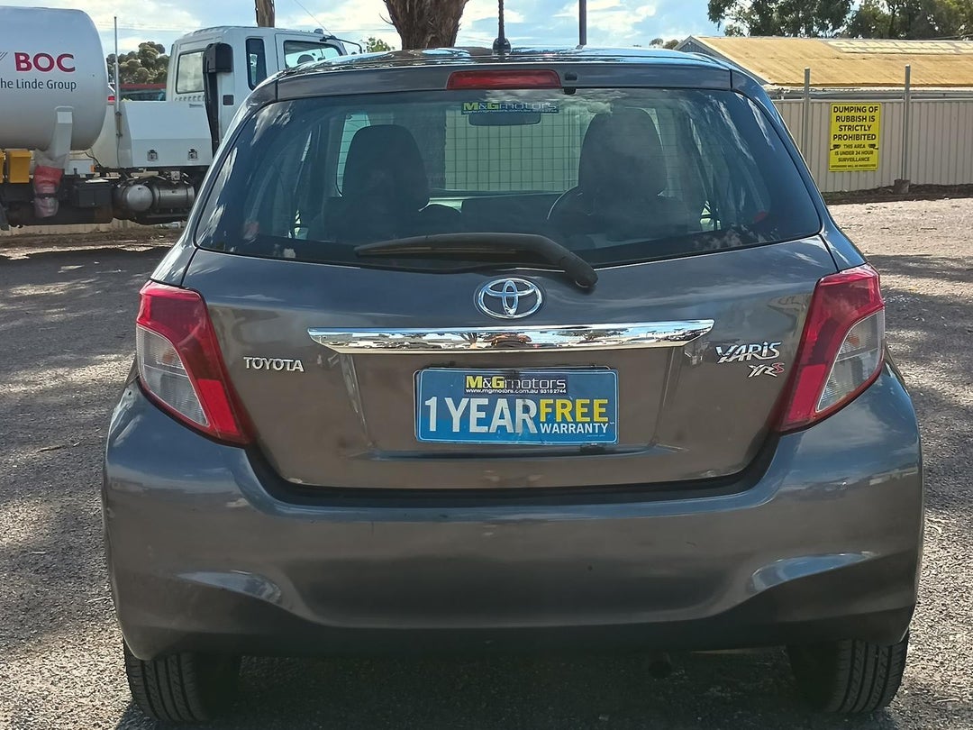 2013 Toyota Yaris Yrs, Automatic, 239352 km, Photo 6