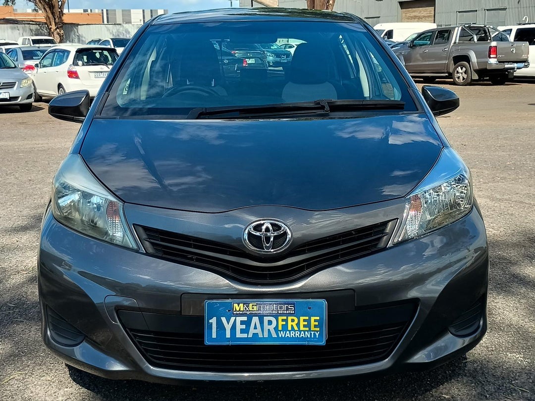 2013 Toyota Yaris Yrs, Automatic, 239352 km, Photo 2