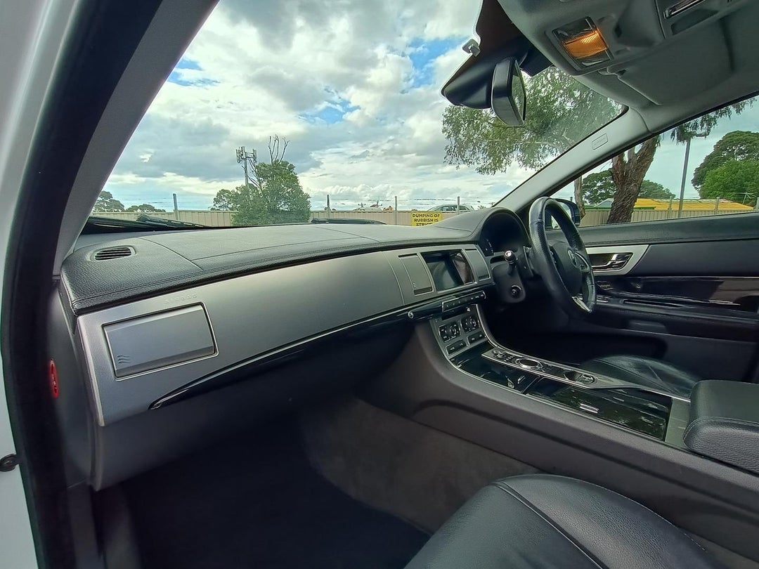 2014 Jaguar XF Luxury, Automatic, 185307 km, Photo 15