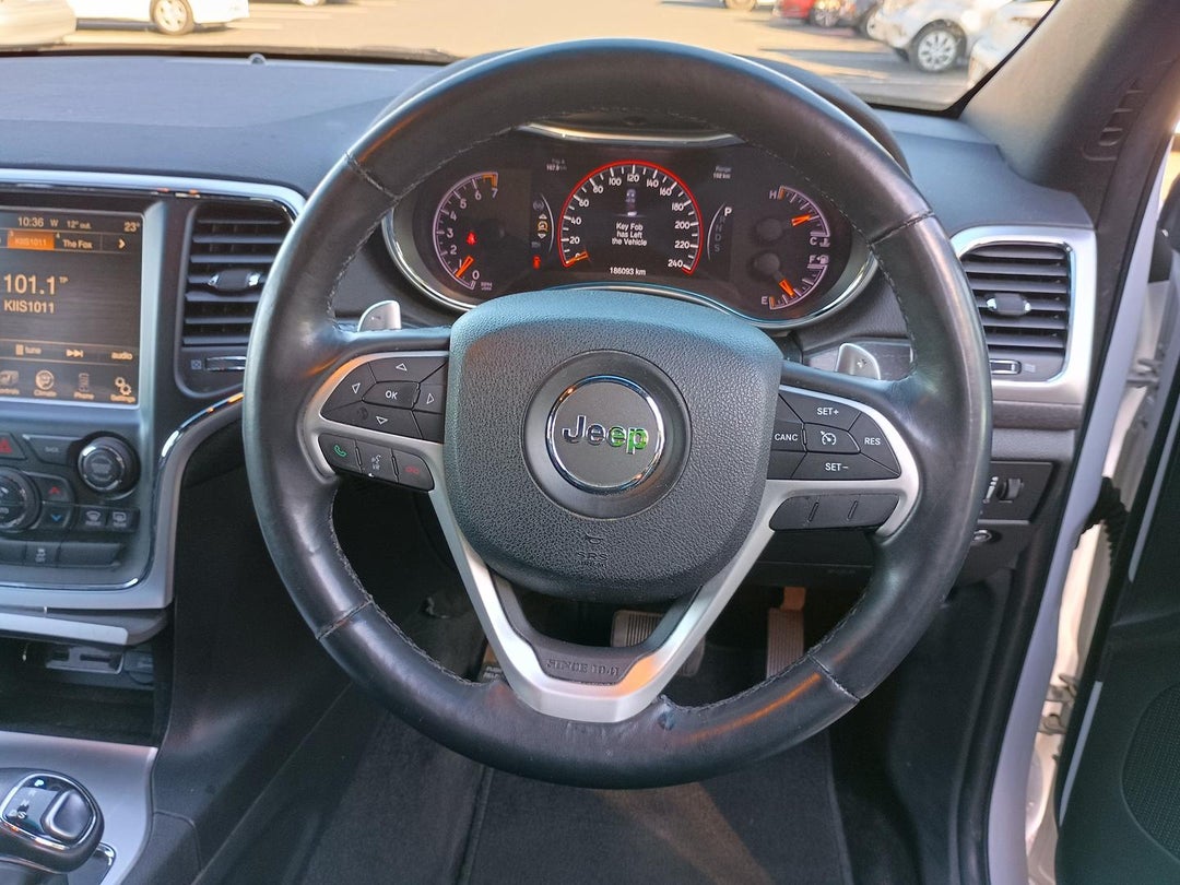 2015 Jeep Grand Cherokee Laredo, Automatic, 186036 km, Photo 13