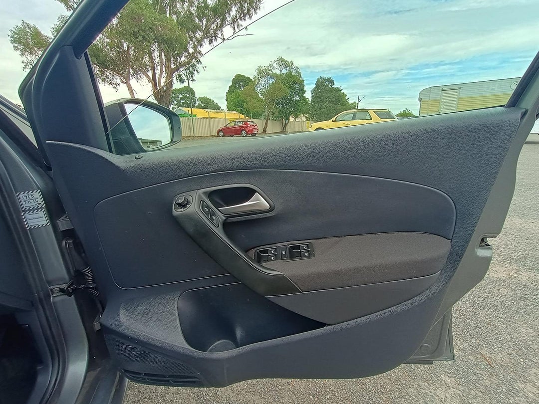 2014 Volkswagen Polo 66tsi Trendline, Automatic, 149987 km, Photo 20