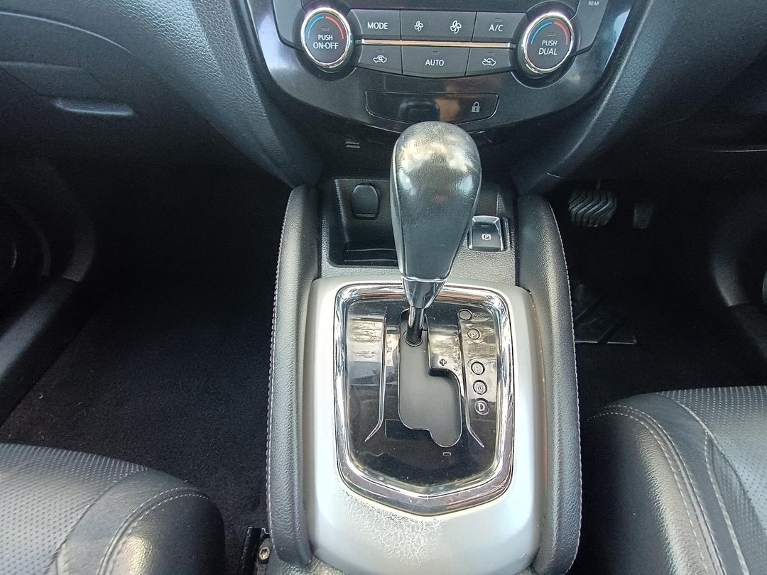 2015 Nissan Qashqai Ti, Manual, 145603 km, Photo 12