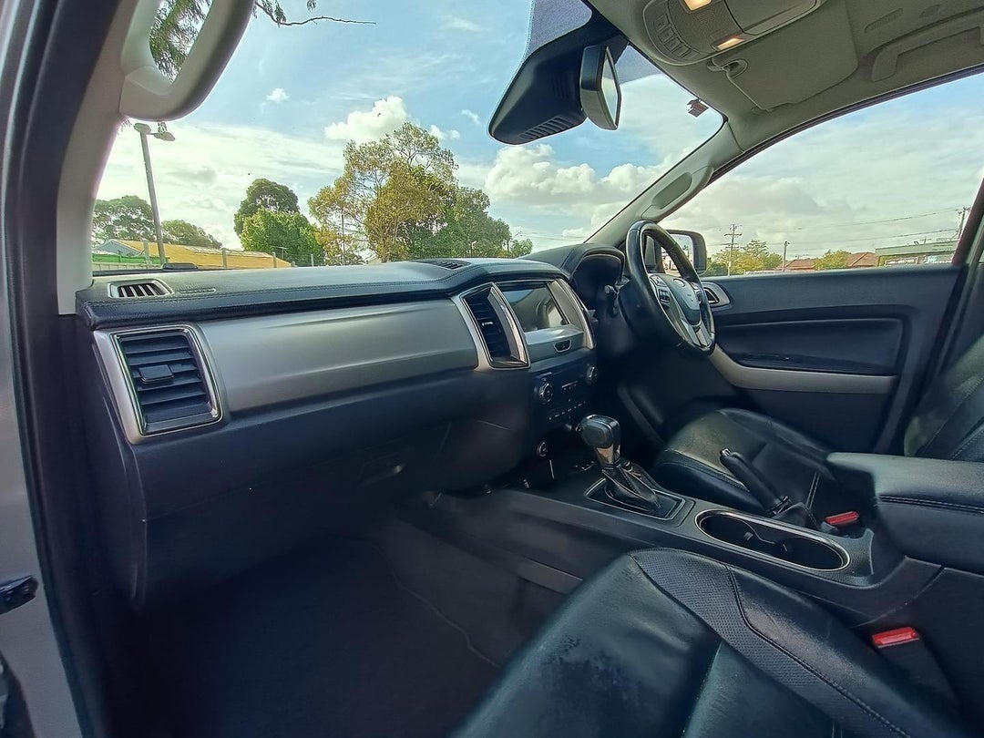 2018 Ford Everest Trend, Automatic, 214852 km, Photo 16