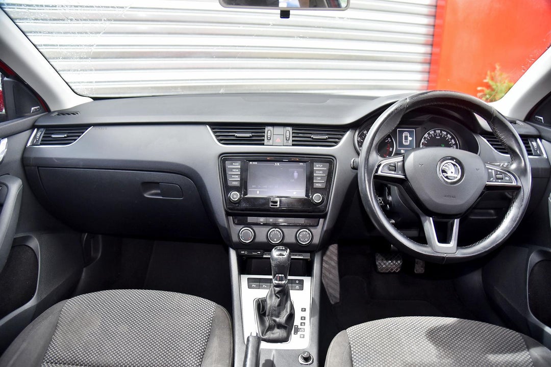 2015 SKODA Octavia Ambition Plus 110tsi, Automatic, 176124 km, Photo 9