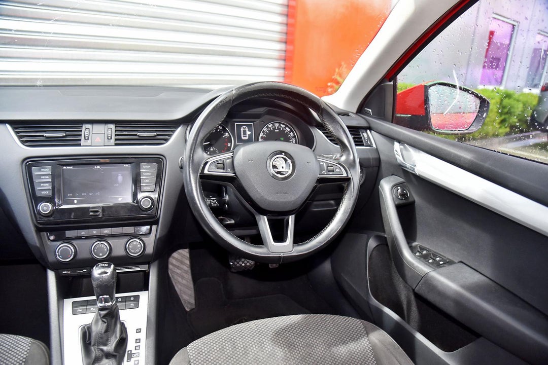 2015 SKODA Octavia Ambition Plus 110tsi, Automatic, 176124 km, Photo 11