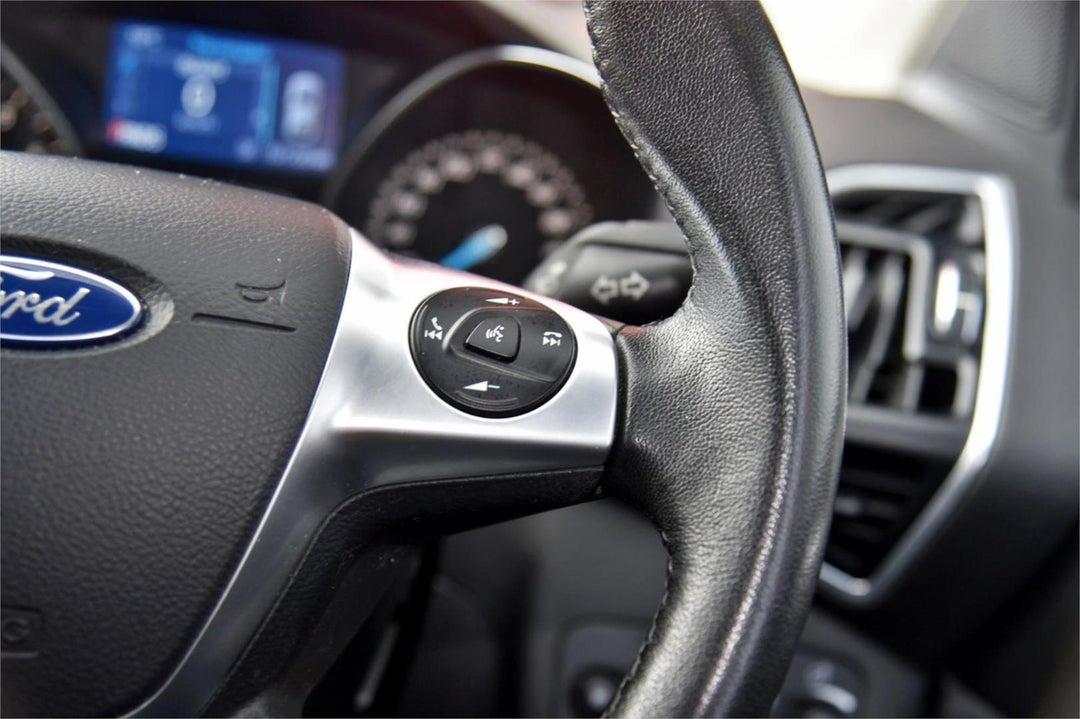 2014 Ford Kuga Titanium, Automatic, 107000 km, Photo 16