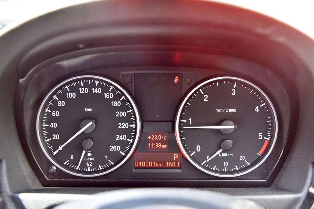 2010 BMW 3 Series 20d Lifestyle, Automatic, 40713 km, Photo 14