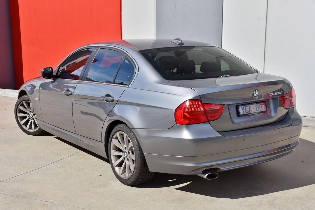 2010 BMW 3 Series 20d Lifestyle, Automatic, 40713 km, Photo 5