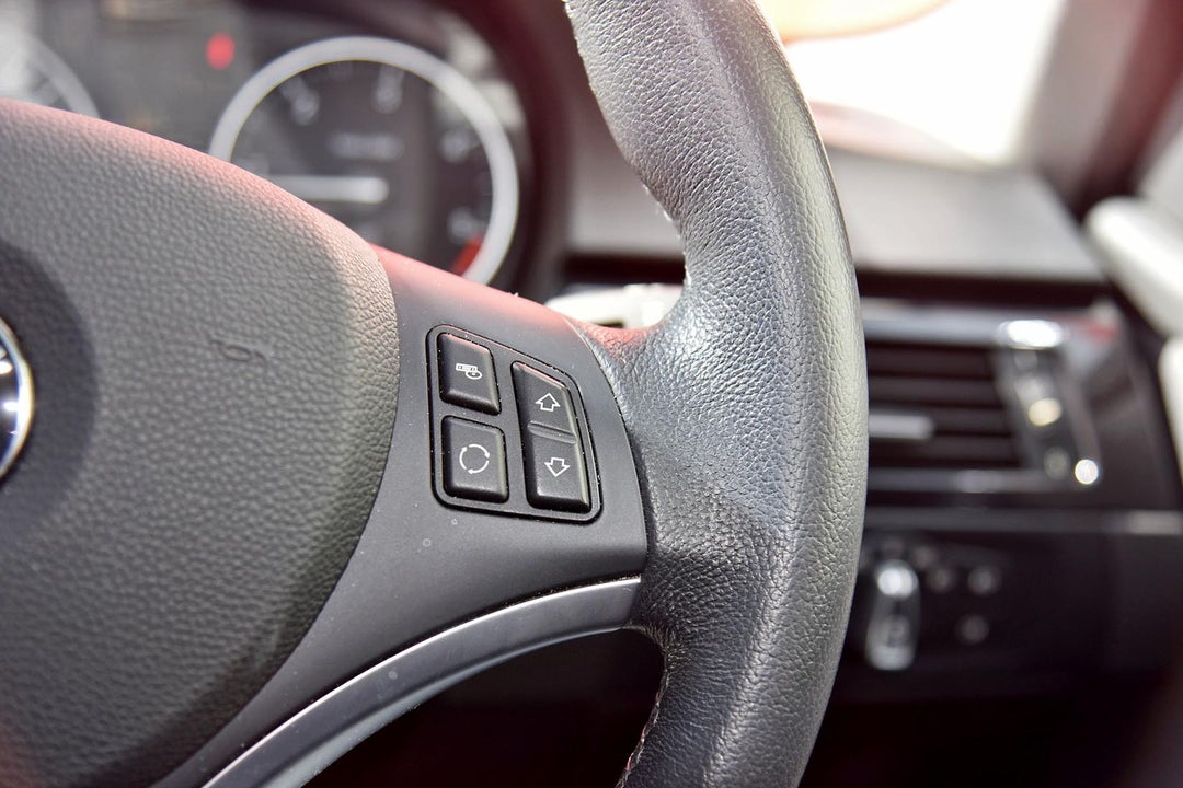 2010 BMW 3 Series 20d Lifestyle, Automatic, 40713 km, Photo 16