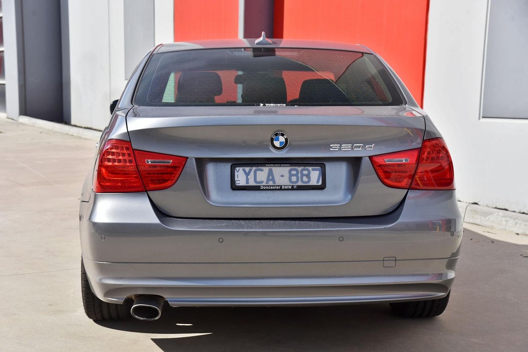 2010 BMW 3 Series 20d Lifestyle, Automatic, 40713 km, Photo 6