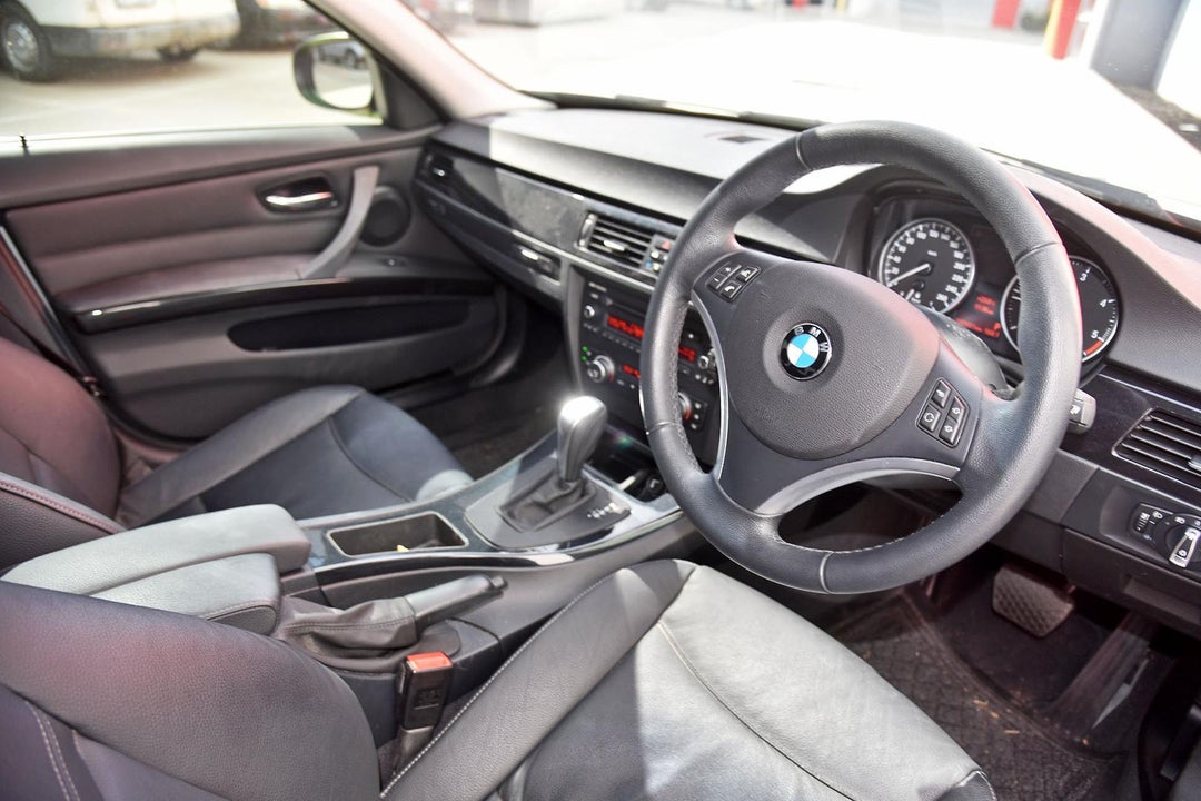 2010 BMW 3 Series 20d Lifestyle, Automatic, 40713 km, Photo 12
