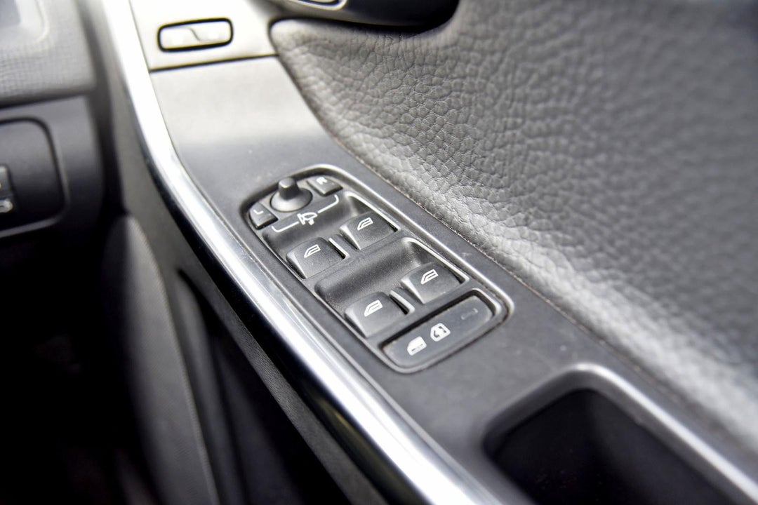 2013 Volvo XC60 D5 Teknik, Automatic, 169670 km, Photo 20