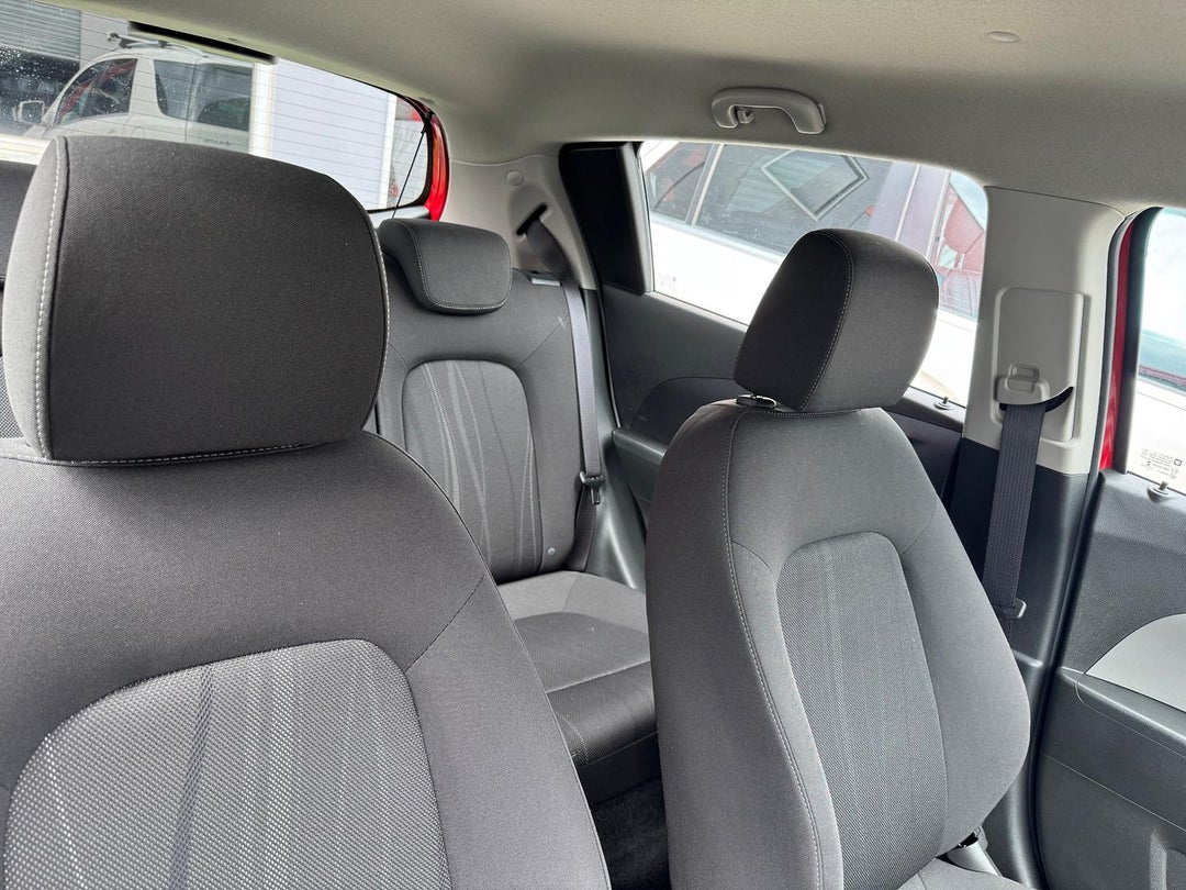 2016 Holden Barina Cd, Automatic, 21000 km, Photo 8