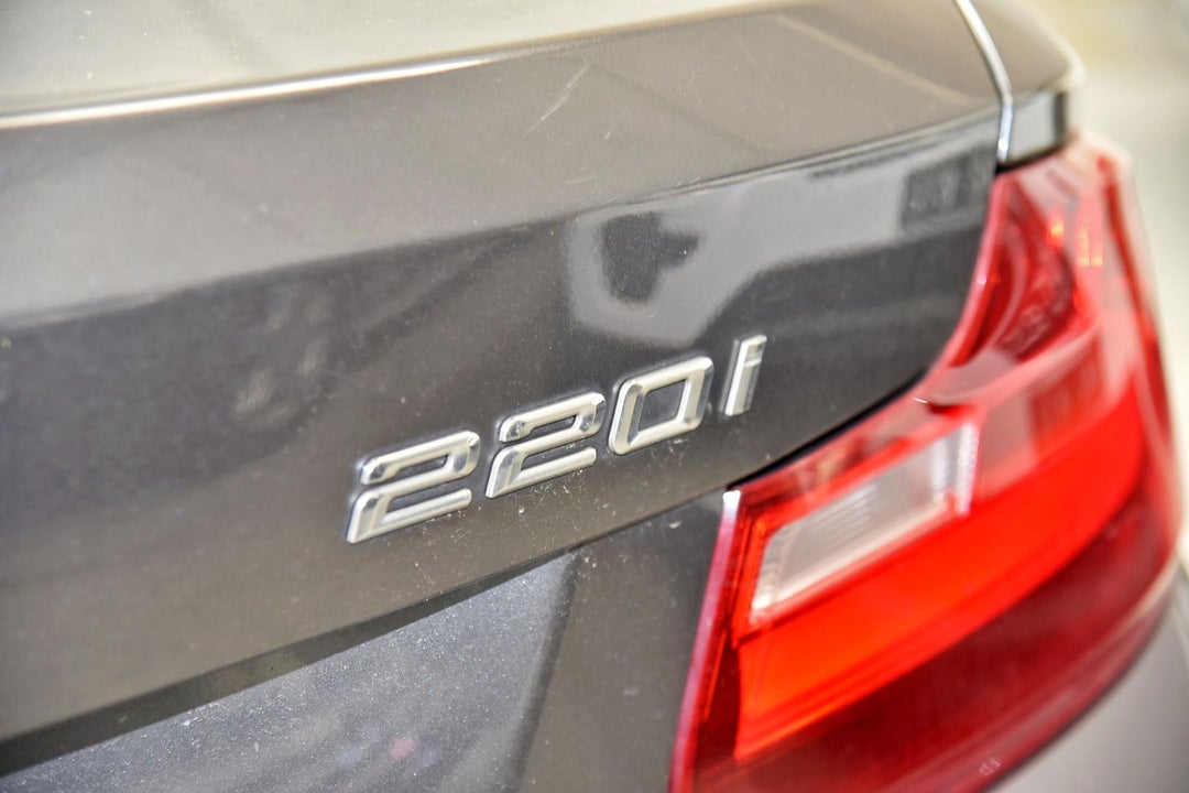 2015 BMW 220i M Sport, Automatic, 98000 km, Photo 6