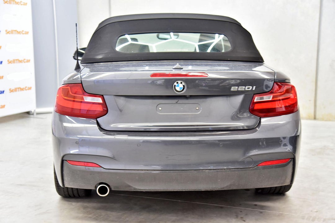 2015 BMW 220i M Sport, Automatic, 98000 km, Photo 5
