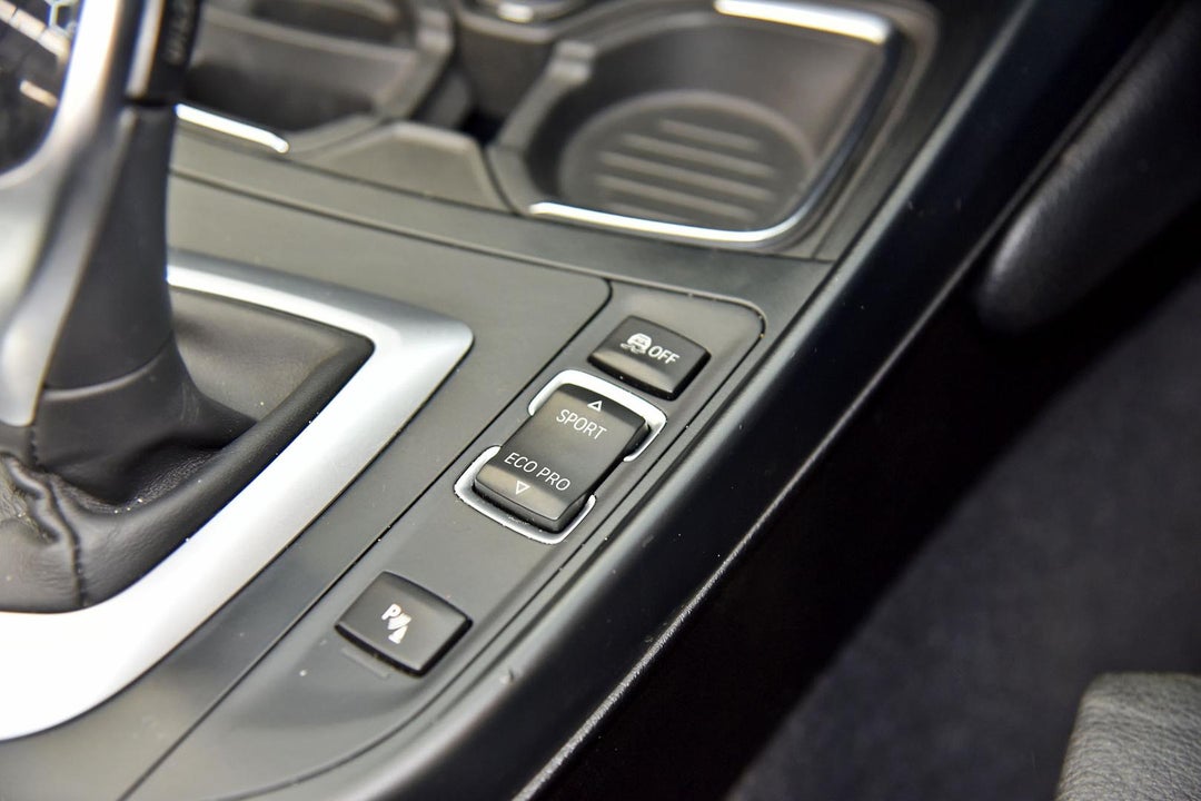 2015 BMW 220i M Sport, Automatic, 98000 km, Photo 13