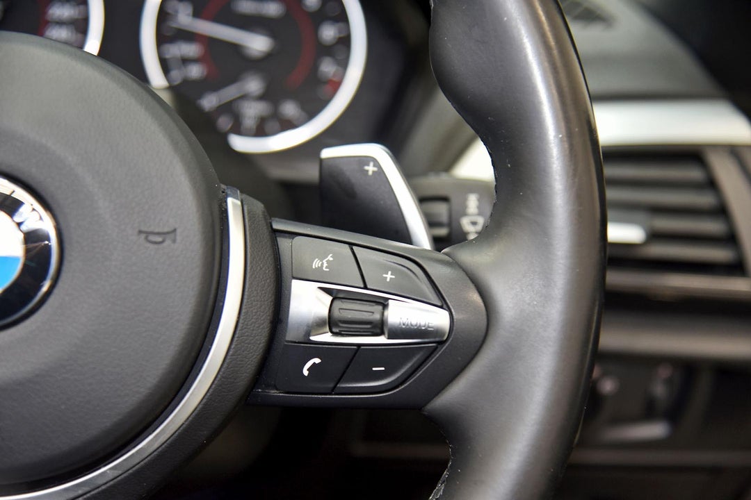 2015 BMW 220i M Sport, Automatic, 98000 km, Photo 11