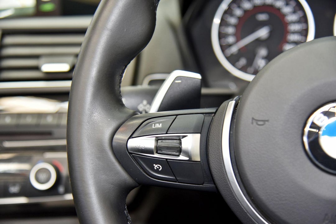 2015 BMW 220i M Sport, Automatic, 98000 km, Photo 10