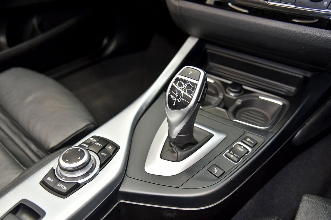 2015 BMW 220i M Sport, Automatic, 98000 km, Photo 12