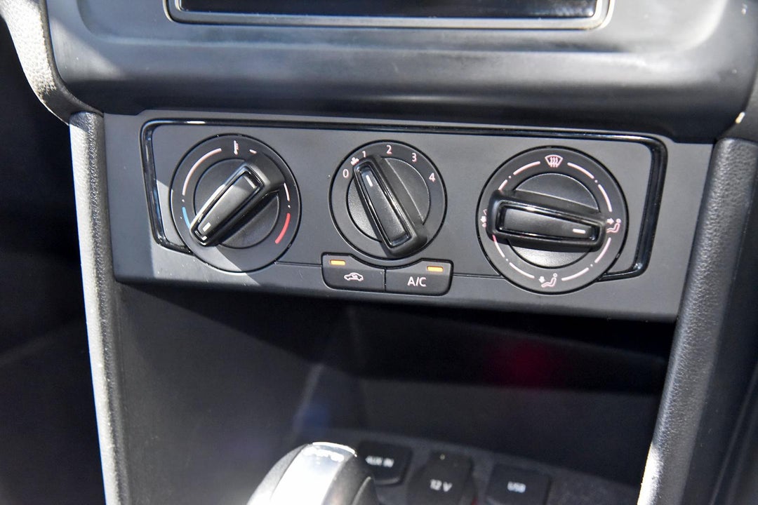 2017 Volkswagen Polo Trendline, Automatic, 55000 km, Photo 16