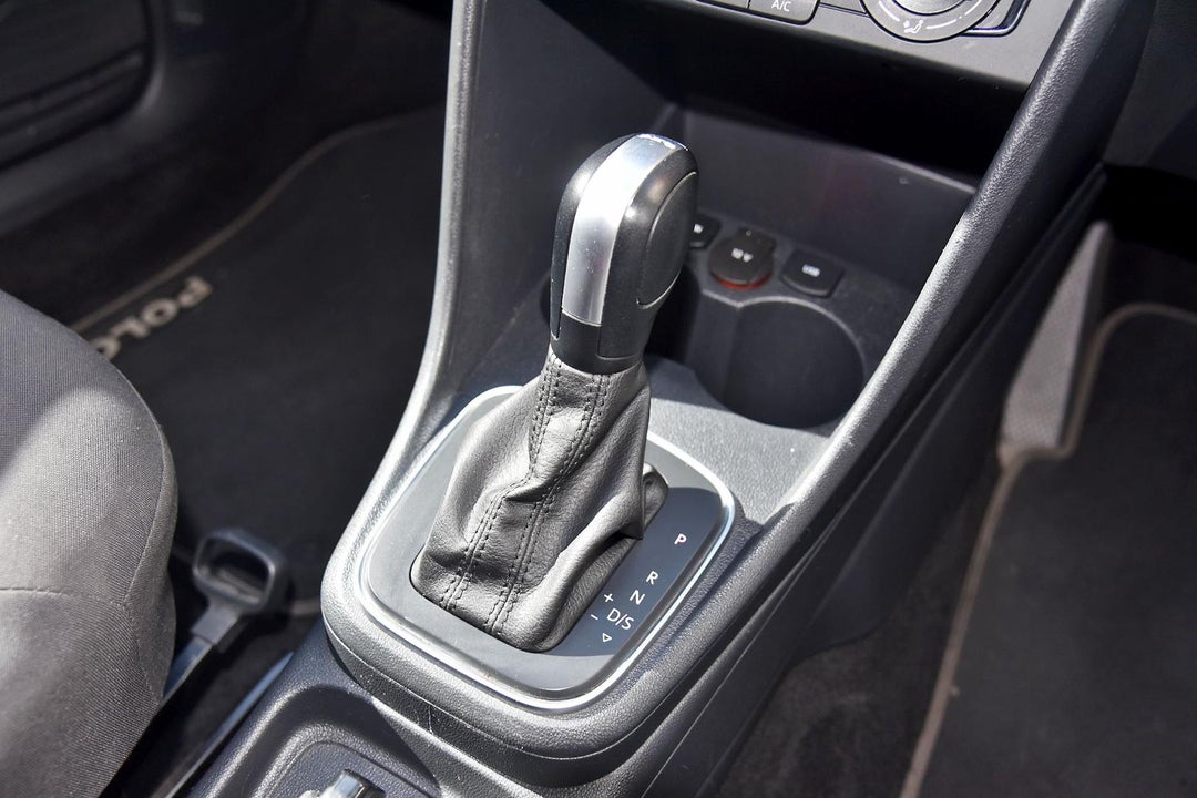 2017 Volkswagen Polo Trendline, Automatic, 55000 km, Photo 11