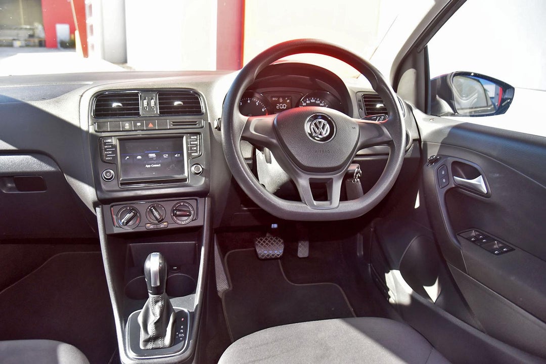 2017 Volkswagen Polo Trendline, Automatic, 55000 km, Photo 9