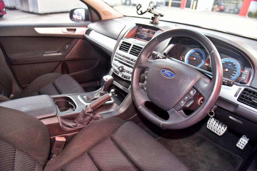 2009 Ford Falcon Xr6, Automatic, 85000 km, Photo 12