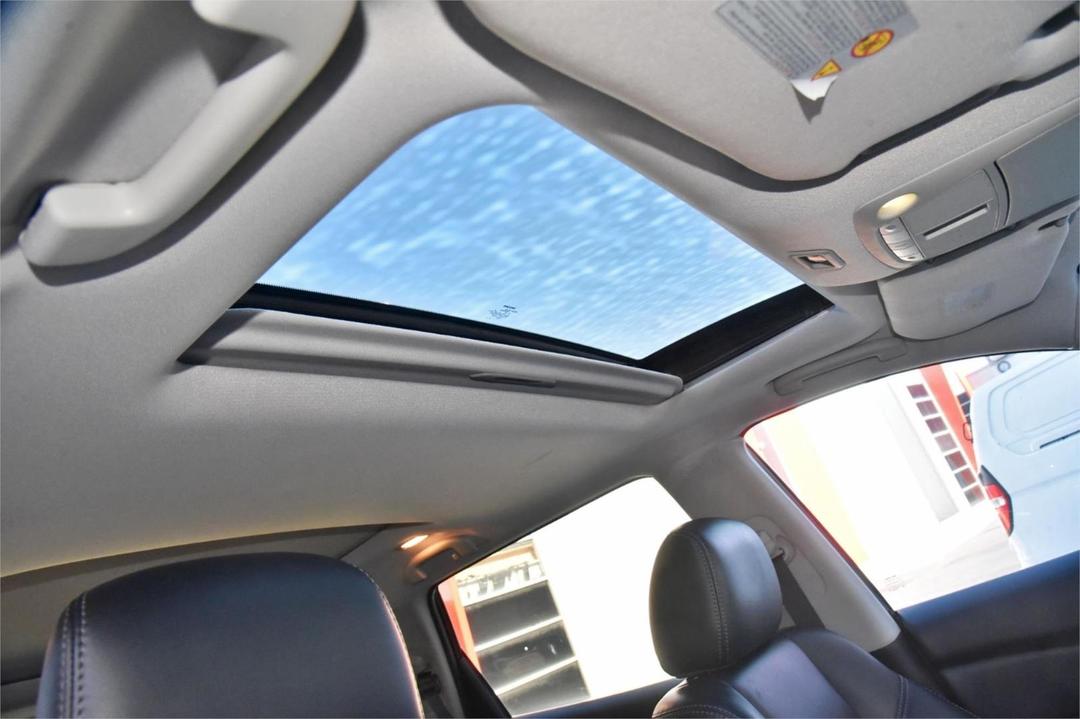 2016 Nissan Pathfinder St-l, Manual, 101000 km, Photo 2