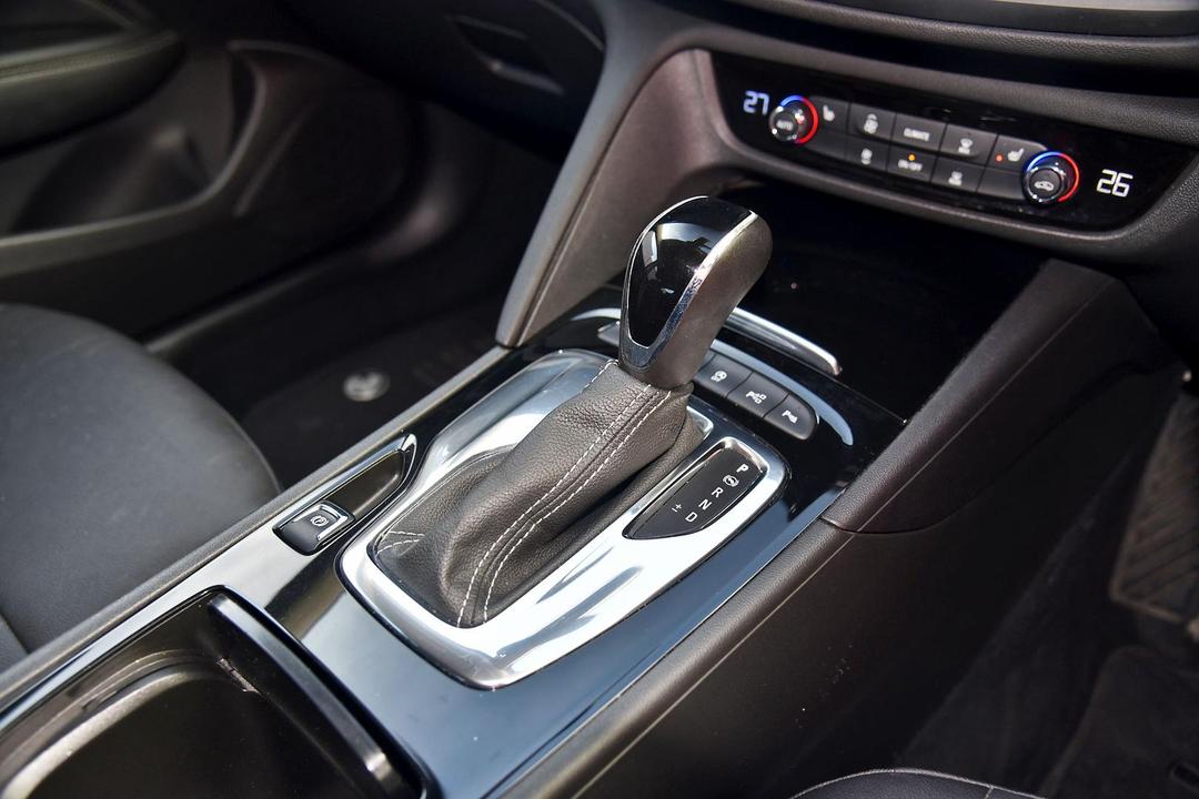 2019 Holden Calais Calais, Automatic, 158000 km, Photo 11
