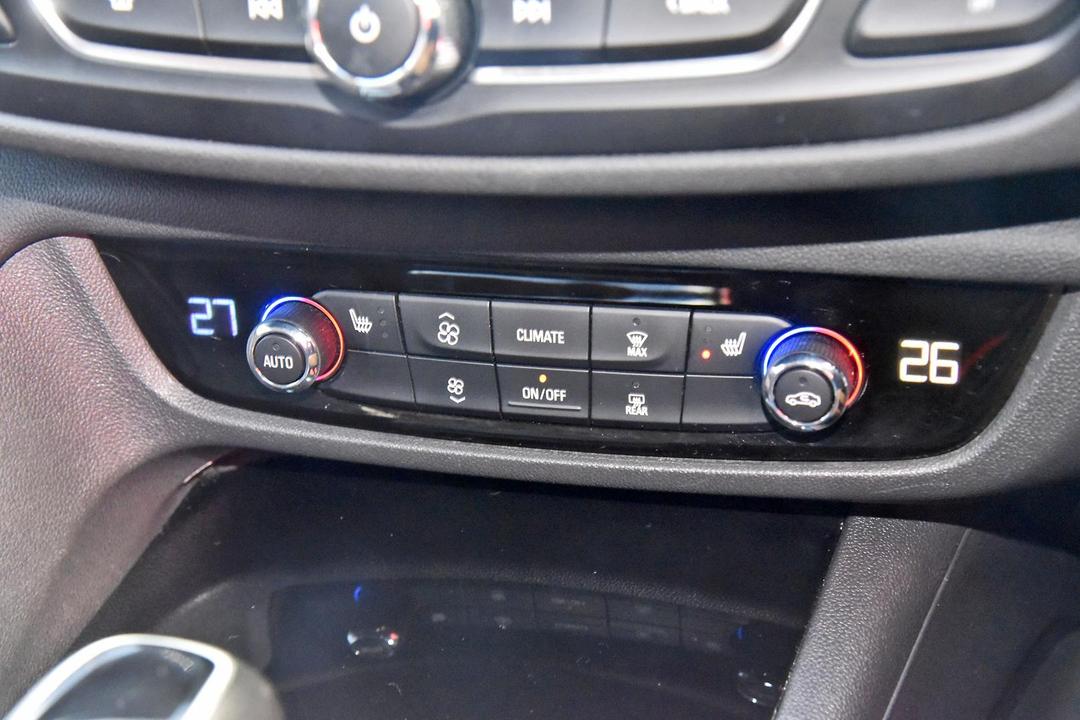 2019 Holden Calais Calais, Automatic, 158000 km, Photo 19