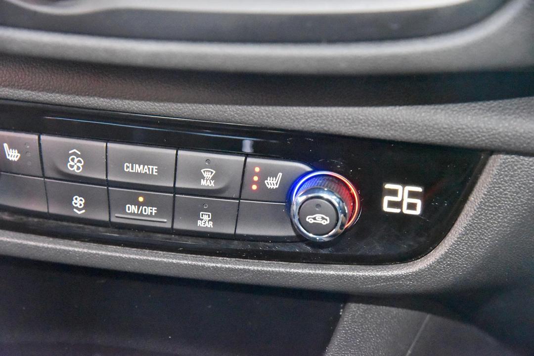 2019 Holden Calais Calais, Automatic, 158000 km, Photo 21
