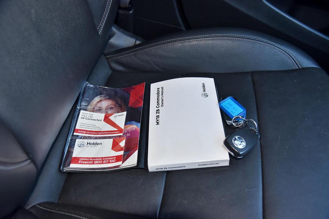 2019 Holden Calais Calais, Automatic, 158000 km, Photo 25